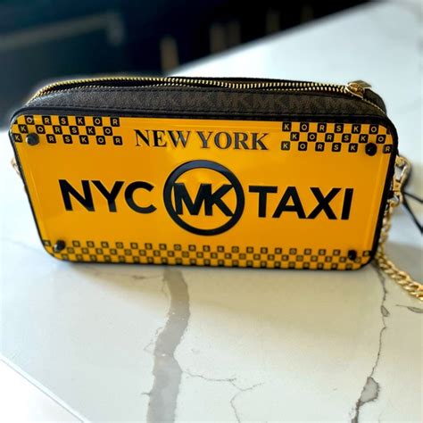 michael kors nyc taxi bag|Limited Edition Michael Kors NEW YORK CITY TAXI Logo .